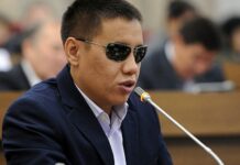 Учителям-пенсионерам сократят нагрузку. Депутат Жогорку Кенеша против