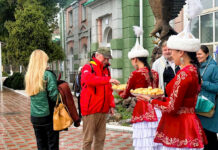 В Бишкек прибыл туристический поезд — первый в 2024 году