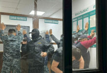 Сотрудники Налоговой и МВД организовали устойчивую коррупционную схему на КПП «Ак-Тилек — автодорожный» — ГКНБ