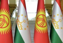 Главы МИД Кыргызстана и Таджикистана обменялись поздравлениями