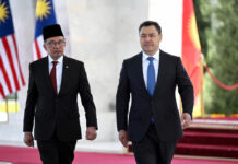 Бишкекте Садыр Жапаров менен Малайзия премьер-министри Анвар Ибрагим расмий жолугушту