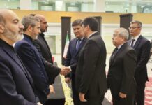 Замглавы Кабмина Торобаев принял участие в церемонии прощания с погибшим президентом Ирана