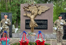 В Баткене почтили память погибших в конфликте на границе с Таджикистаном