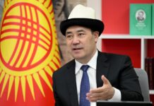 Садыр Жапаров жумушчу күчүнүн жетишсиздигине байланыштуу кыргызстандыктарга кайрылды