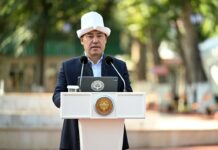 Садыр Жапаров “Жаңы кадам” жалпы республикалык кеңешмеге катышат