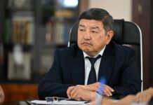 Акылбек Жапаров иш сапары менен Ашхабад шаарына учуп кетти