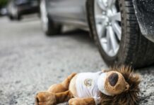 Сузакта балмуздак ташуучу унаа 29 баланы сүзүп кетти. 7 бала жандандыруу бөлүмүндө