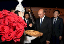 В Кыргызстан с визитом прибыл вице-премьер Госсовета Китая Лю Гочжун