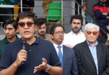 Эдил Байсалов Пакистандан келген студенттердин жатаканасына барды