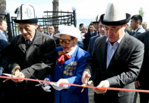 Президент Садыр Жапаров Талас шаарында аэропортту ачты