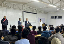 Алымкадыр Бейшеналиев КММАнын чет элдик студенттери менен жолугушту