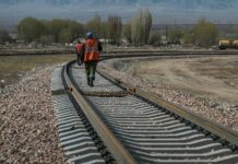 Кытай-Кыргызстан-Өзбекстан темир жолунун курулушу октябрь айында башталат