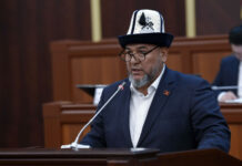 Депутат Жогорку Кенеша предлагает 8 Марта сделать рабочим днем