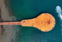 На Иссык-Куле достроили пирс в виде комуза — видео