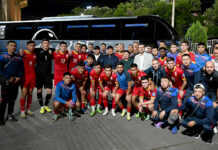 Садыр Жапаров Кыргызстандын футбол боюнча курама командасына автобус белек кылды