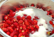 Цены на сахар могут повыситься на 10% в сезон варенья – эксперт