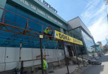 Бишкекте жарнамалык конструкцияларды демонтаждоо иштери уланууда