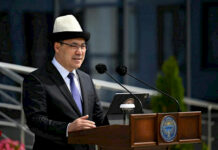 Президент Садыр Жапаров куткаруучуларды кесиптик майрамы менен куттуктады