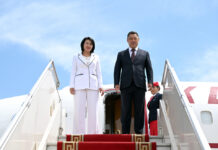 Садыр Жапаров Олимпиада оюндарынын ачылыш аземине катышуу үчүн Парижге жөнөп кетти