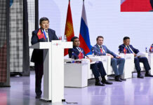 Кыргызстан и Россия намерены увеличить товарооборот до $5 млрд – Акылбек Жапаров