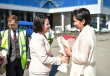 Айгүл Жапарова иш сапары менен Белоруссияга келди