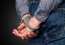 Алдамчылык фактысы боюнча УКМКнын төрагасы Камчыбек Ташиевдин бажасы кармалды