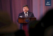 Акылбек Жапаров: Не только учителя, но и врачи будут обеспечены современными компьютерами