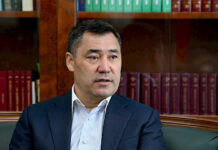 Президент элчиликтерге сатып алынуучу батирлер жана кеңселер боюнча комментарий берди