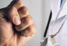 В одном из стационаров Чуйской области пациентка напала на врача(видео)