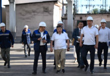 Акылбек Жапаров провел совещание на ТЭЦ Бишкека