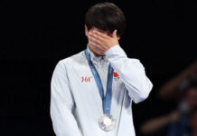 Мээрим Жуманазарова раскрыла причину слез на награждении