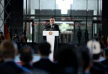 Садыр Жапаров: Президенттик администрациянын жаңы имараты кубаттуу Кыргызстандын негизги учурларын чагылдырат