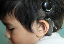 Катарлык дарыгерлер угуусу начар кичинекей кыргызстандыктарга бекер операция жасашат