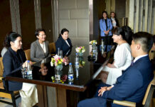 Улан-Батордо Кыргызстан менен Монголиянын биринчи айымдары жолугушту