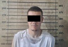 В Бишкеке 24-летний водитель сбил двух школьниц. Их госпитализировали