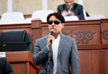 Жогорку Кеңеште мектептердеги жаңы окуу графигин кайра карап чыгуу сунушталды