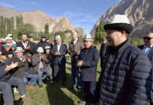 Президент Садыр Жапаров посетил село Зардалы Баткенской области