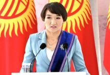 Айсулуу Тыныбекова бир аз тыныгуудан кийин килемге кайтып келерин айтты