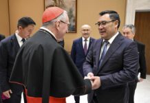 Садыр Жапаров встретился с госсекретарем Ватикана. О чем говорили