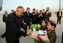 Нурланбек Шакиев расмий сапар менен Түркмөнстанга барды