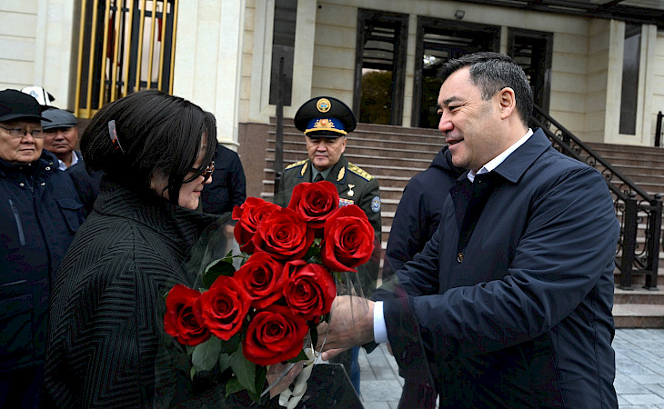 Садыр Жапаров открыл Академию ГКНБ имени генерал-лейтенанта А.Бакаева в Бишкеке 