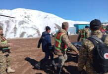 Чаткалда кар көчкүнүн астында калган адамдардын бирөөсүнүн сөөгү табылды