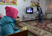 В Кыргызстане с начала год выявлено и взято под контроль свыше 86 тыс. детей трудовых мигрантов