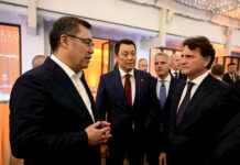 Садыр Жапаров провел встречу с представителями деловых и творческих кругов Италии