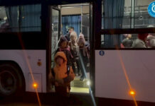 В Бишкеке начали курсировать бесплатные школьные автобусы