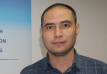 Акын Аскат Жетигенди коргогон жактоочунун үйү тинтүүгө алынды