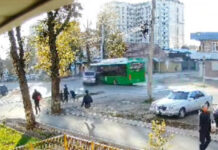 В Бишкеке произошло ДТП с участием автобуса