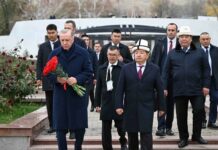 Акылбек Жапаров и Реджеп Тайип Эрдоган посетили «Ата-Бейит»