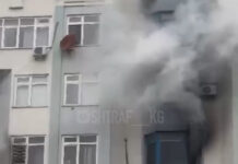 На Южной магистрали пожар в многоэтажке — видео