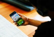 Австралияда 16 жашка чейинки өспүрүмдөргө социалдык тармактарды колдонууга тыюу салынат